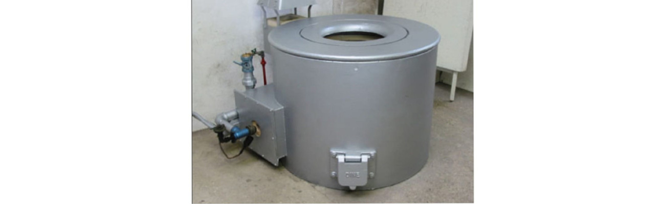 Aluminum Melting Furnace Image 2